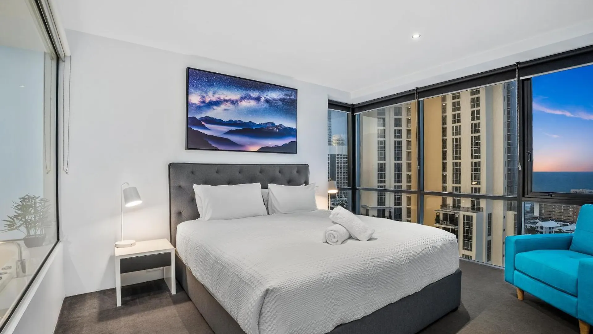 Apartman Surfers Paradise Retreat Stunning Views 2-Br Haven Gold Coast